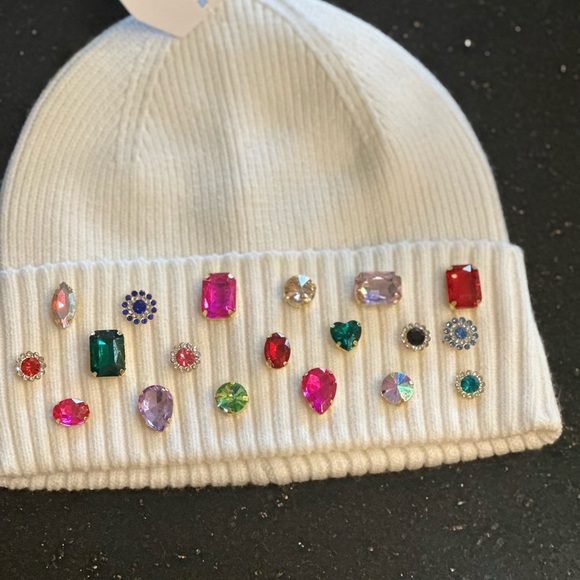 Junk jeweled Beanie - Picture 3 of 4